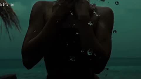 Snapshot of taanni_bc chatting on 12.04.25 TAANNI online show from 12.04.25