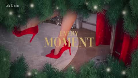 Snapshot of taanni_bc chatting on 12.22.25 TAANNI online show from 12.22.25