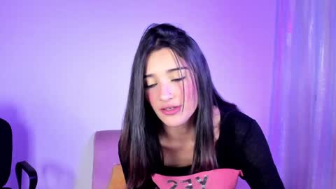 Snapshot of tabitapurple chatting on 01.12.25 TABITA online show from 01.12.25