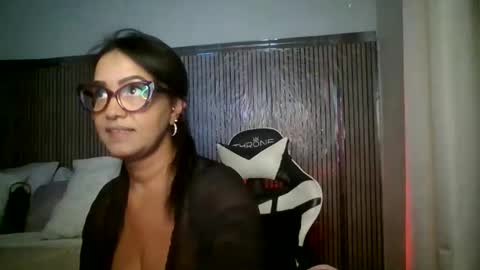 yameil online show from 04.21.26