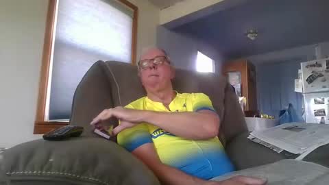 Snapshot of tacrunner66_ chatting on 04.19.26 tacrunner66_ online show from 04.19.26
