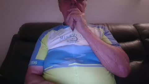 Snapshot of tacrunner66_ chatting on 04.22.26 tacrunner66_ online show from 04.22.26