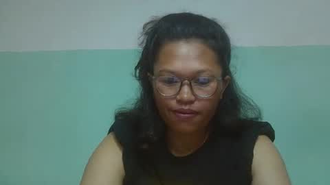 Snapshot of tahiniah chatting on 02.16.25 tahiniah online show from 02.16.25