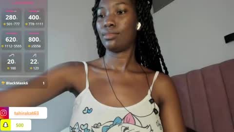 Snapshot of tahira_21 chatting on 05.25.26 Tahira online show from 05.25.26
