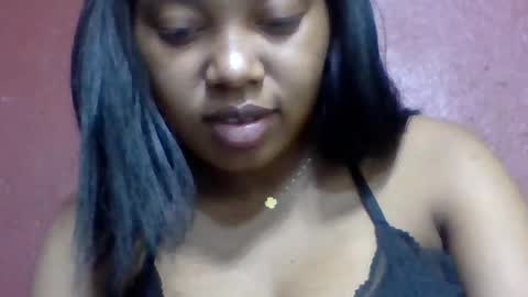 Snapshot of tahiriniah chatting on 06.19.26 tahiriniah online show from 06.19.26