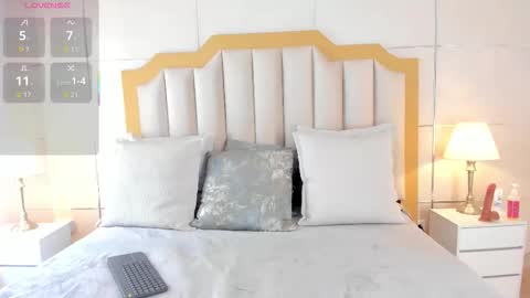 Tahlia Moreau online show from 12.14.25