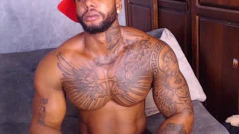 Tairon Tucke online show from 02.02.25