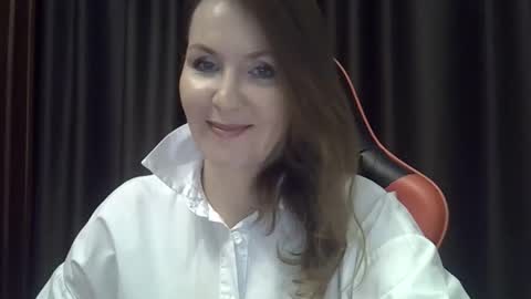 taisialucky77 online show from 12.18.25