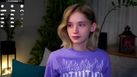 Mia online show from 02.04.25