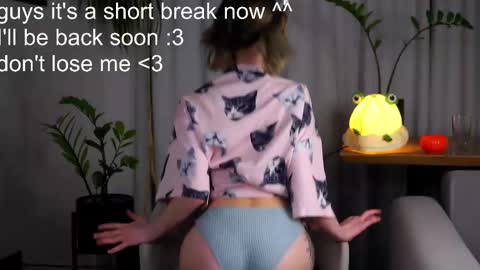 Mia online show from 02.25.25