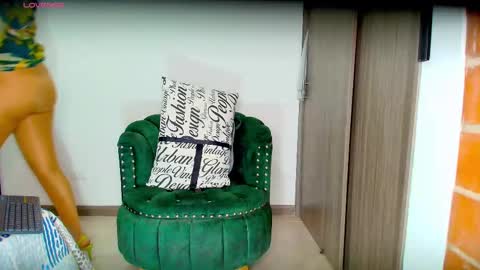 talianaprada_ online show from 02.09.26