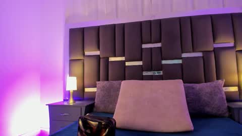 Snapshot of talianavega chatting on 10.30.25 tali online show from 10.30.25