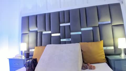 Snapshot of talianavega chatting on 11.05.25 tali online show from 11.05.25