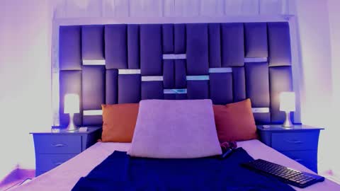 Snapshot of talianavega chatting on 11.10.25 tali online show from 11.10.25