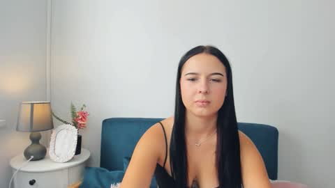 Snapshot of taliasensitive chatting on 09.23.25 taliasensitive online show from 09.23.25