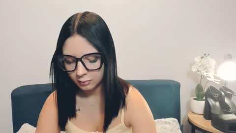 Snapshot of taliasensitive chatting on 02.15.26 taliasensitive online show from 02.15.26