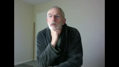 Snapshot of taliesin4321 chatting on 12.01.25 Jack Pierrot online show from 12.01.25