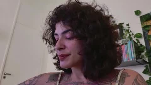 Snapshot of talimajid chatting on 02.08.26 Tali Majid online show from 02.08.26