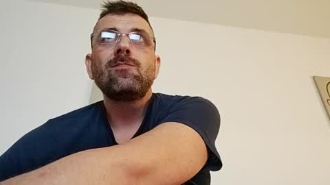 Snapshot of tallboy77eu chatting on 02.02.25 Aligator online show from 02.02.25