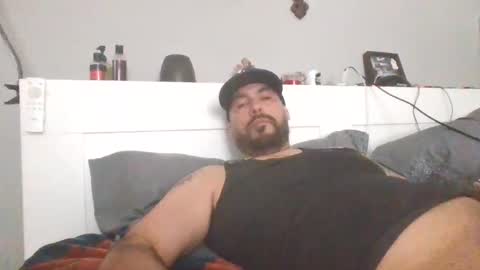 Snapshot of talllatino310 chatting on 02.18.25 talllatino310 online show from 02.18.25