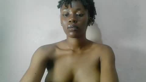 Snapshot of tallnsexydee chatting on 07.14.26 tallnsexydee online show from 07.14.26