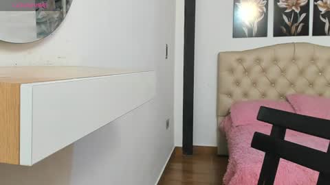 Hi im sara online show from 06.17.26