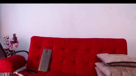 Snapshot of tamara_reyna chatting on 12.20.24 Tammy Modelo independiente YEAH online show from 12.20.24