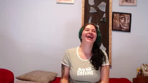 Snapshot of tamara_reyna chatting on 04.22.26 Tammy Modelo independiente YEAH online show from 04.22.26