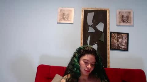 Snapshot of tamara_reyna chatting on 04.24.26 Tammy Modelo independiente YEAH online show from 04.24.26