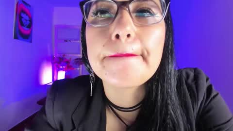 Snapshot of tamara_rouse1 chatting on 09.27.25 tamara online show from 09.27.25