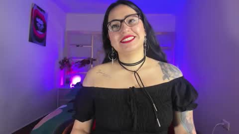 Snapshot of tamara_rouse1 chatting on 10.07.25 tamara online show from 10.07.25