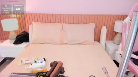 Rousaly online show from 11.18.25