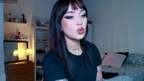 Snapshot of tamaracampell chatting on 05.21.26 Cami 3 online show from 05.21.26