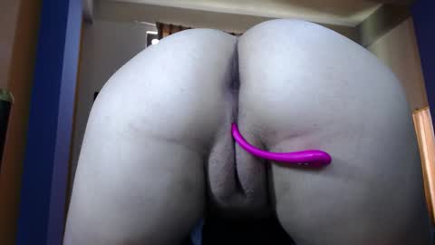 Snapshot of tamarafoz chatting on 02.26.25 Tamara online show from 02.26.25