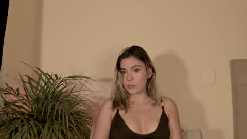 Snapshot of tamarathompsonn chatting on 04.21.26 Tamara. online show from 04.21.26