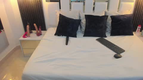 Tamhy online show from 12.21.24