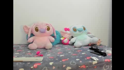 Snapshot of tamy_ian chatting on 02.18.26 Tamy ian online show from 02.18.26