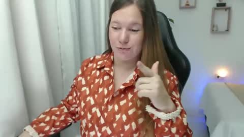 Snapshot of tamy_shine87 chatting on 12.17.24 Im Samy online show from 12.17.24