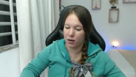 Snapshot of tamy_shine87 chatting on 12.18.24 Im Samy online show from 12.18.24