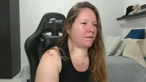 Snapshot of tamy_shine87 chatting on 10.14.25 Im Samy online show from 10.14.25