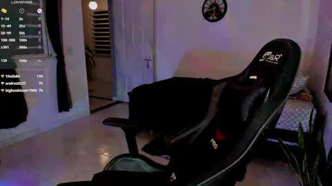 Snapshot of tamy_shine87 chatting on 05.19.26 Im Samy online show from 05.19.26