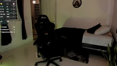 Snapshot of tamy_shine87 chatting on 05.19.26 Im Samy online show from 05.19.26