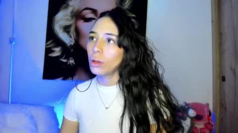 tania06 online show from 11.18.25