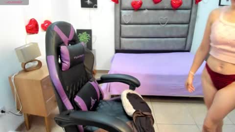 Snapshot of tania_duque chatting on 02.24.26 Tania online show from 02.24.26