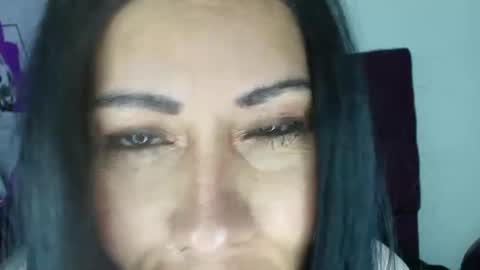 Snapshot of tania_mature chatting on 04.21.26 tania online show from 04.21.26