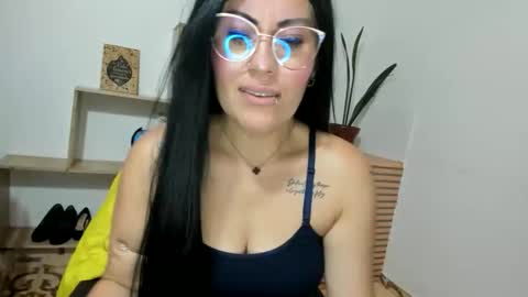 Snapshot of tania_mature chatting on 05.29.26 tania online show from 05.29.26