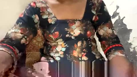Snapshot of taniya_roy4628 chatting on 05.19.26 taniya_roy4628 online show from 05.19.26