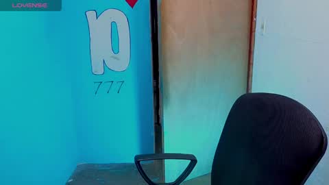 Snapshot of tanjiro_cute chatting on 04.30.26 Andres online show from 04.30.26