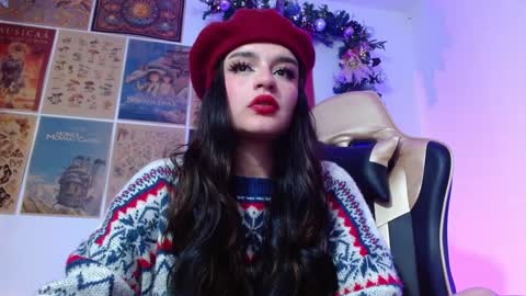 Snapshot of tara_hs chatting on 12.09.24 online show from 12.09.24