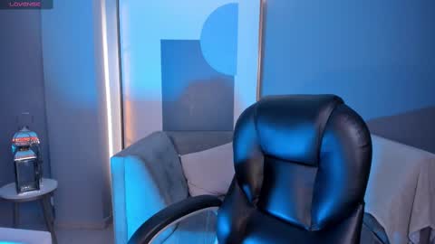 Snapshot of taralawrence chatting on 03.06.25 Tara Lawrence online show from 03.06.25